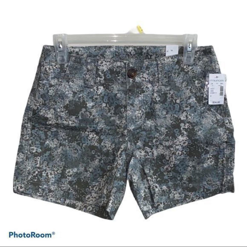5/$30 🎈 Maurices floral chino shorts women’s size 0